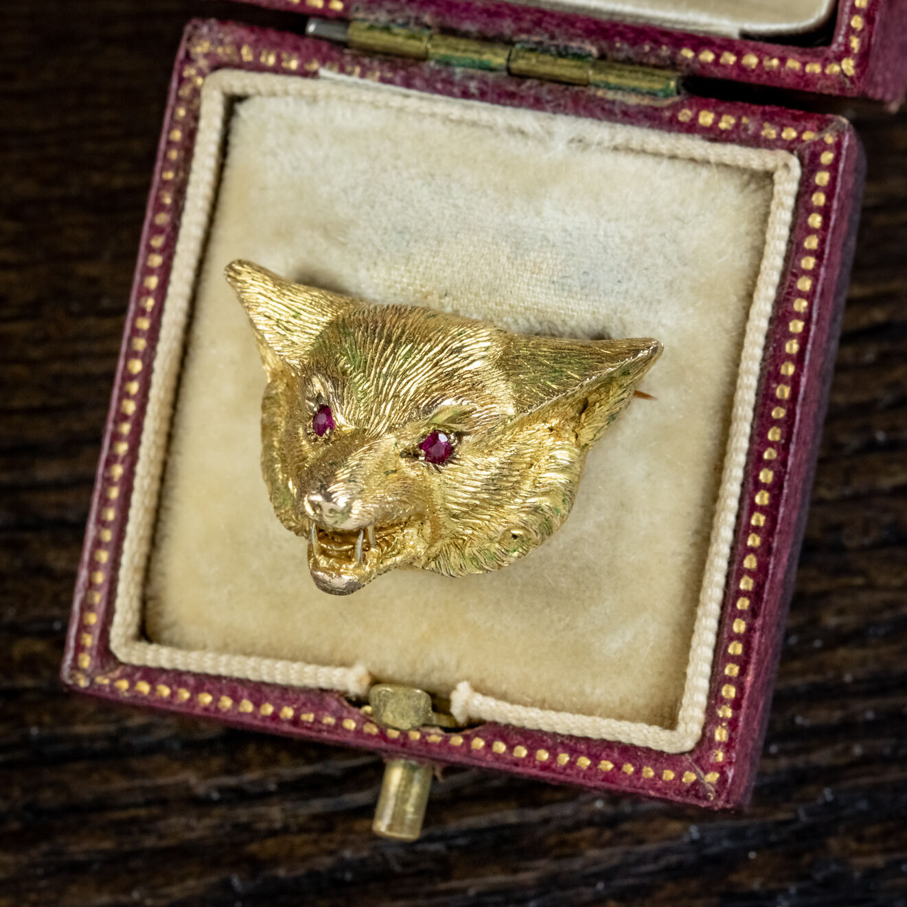 Vintage Fox Brooch 9ct Gold Ruby Eyes Dated 1937