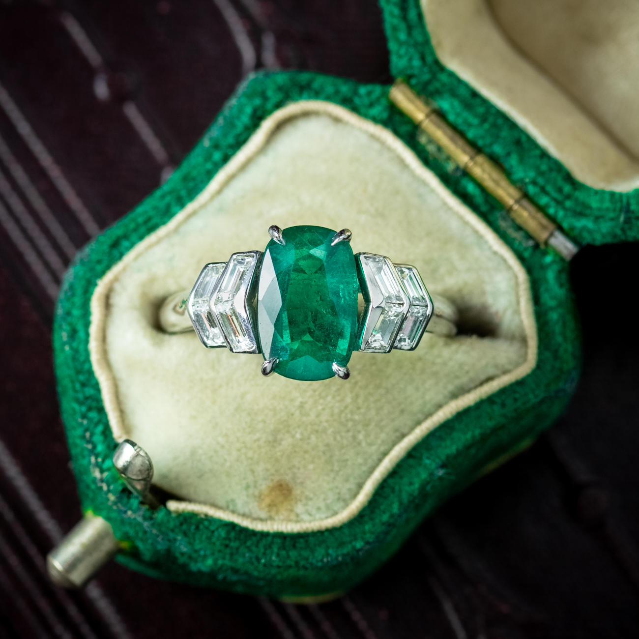 Art Deco Emerald Diamond Ring 1.67ct Emerald With Cert