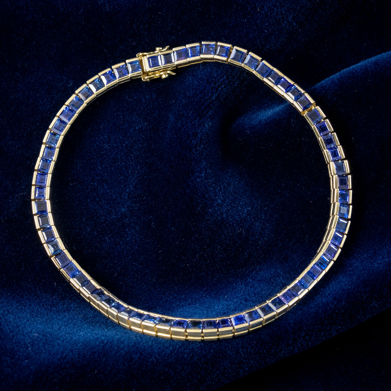 Art Deco Style Sapphire Tennis Bracelet 18ct Gold 6.5ct Total