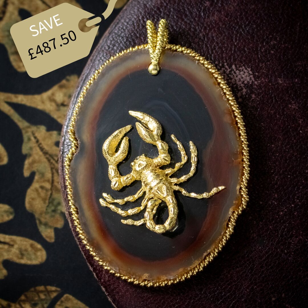 Vintage Agate Scorpio Zodiac Large Pendant 18ct Gold Scorpion